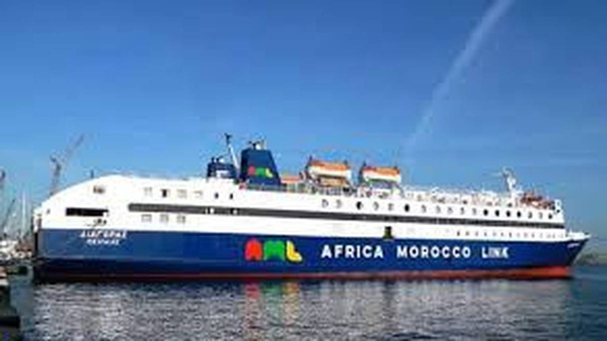 Un des deux ferrys de la compagnie maritime "les lignes maroco-africaines".
