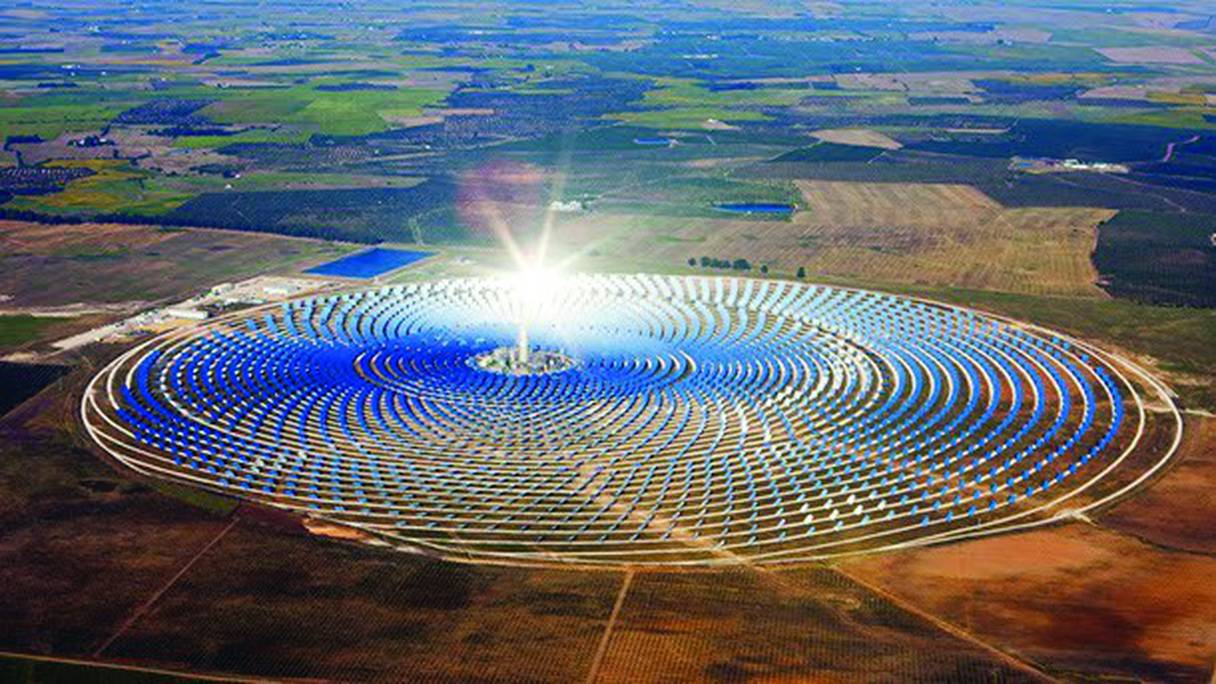 La centrale solaire thermodynamique Noor Ouarzazate vise à porter la part des énergies renouvelables dans le mix électrique national à plus de 52 % d'ici 2030. 
