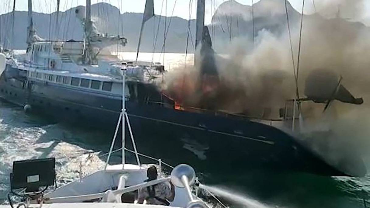 Le Phocéa, l'ancien yacht de Bernard Tapie, a coulé au large de la Malaisie.

