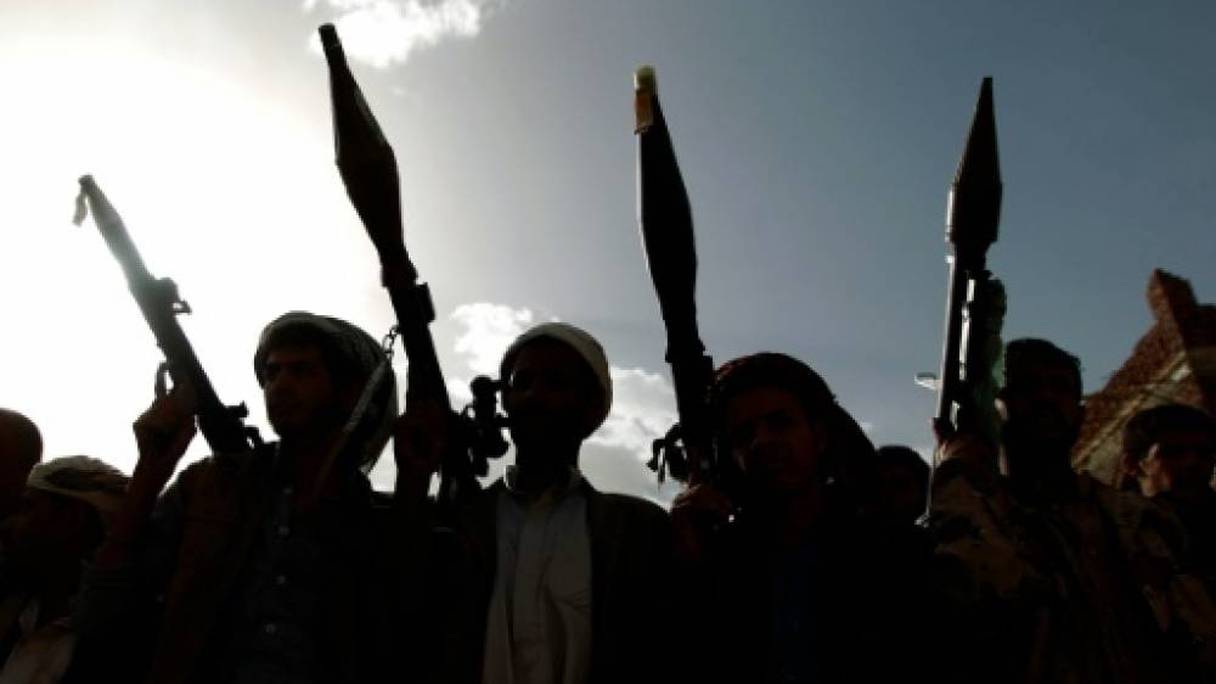 Des combattants alliés aux rebelles chiites Houthis lors d'un rassemblement à Sanaa, le 20 juin 2016.
