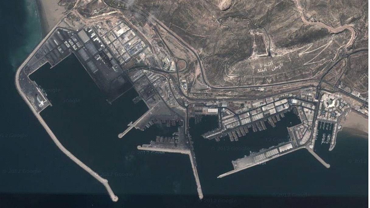 Vue aérienne du port d'Agadir.
