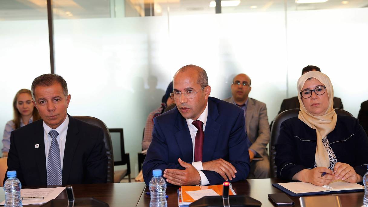 Abdelghani Lakhdar, directeur général de l’agence MCA-Morocco et Walter Siouffi, directeur résident du MCC (Millennium Challenge Corporation).
