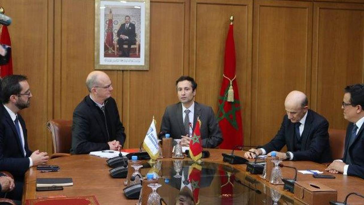 Lors de la signature de l'accord entre le Maroc et la Banque Mondiale, le jeudi 16 janvier 2020 à Rabat.

