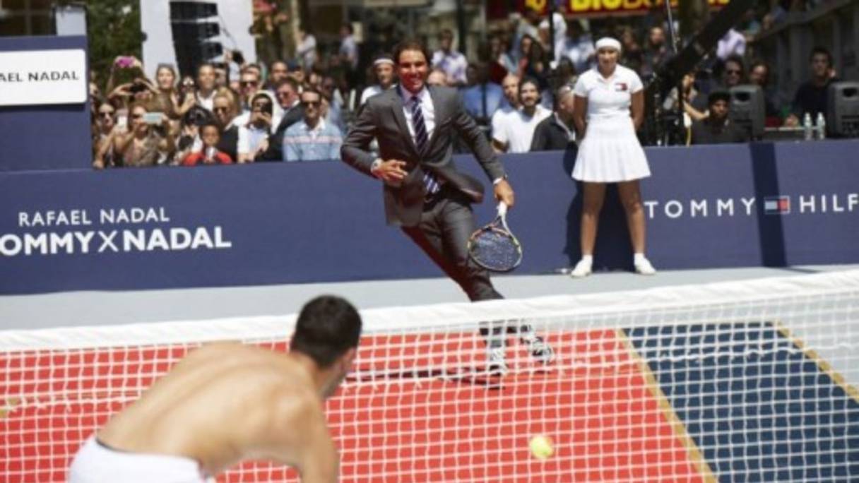 Rafael Nadal en mode constume-raquette.
