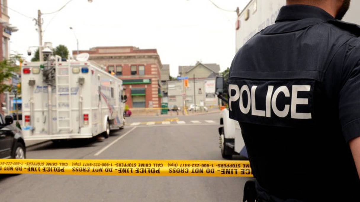La police canadienne encerclant un quartier (Photo d'illustration).
