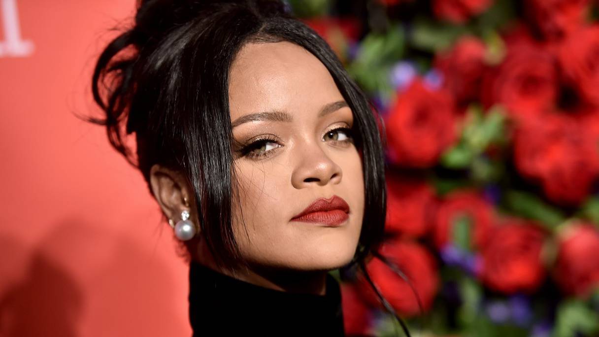 Rihanna présente ses excuses à la communauté musulmane.
