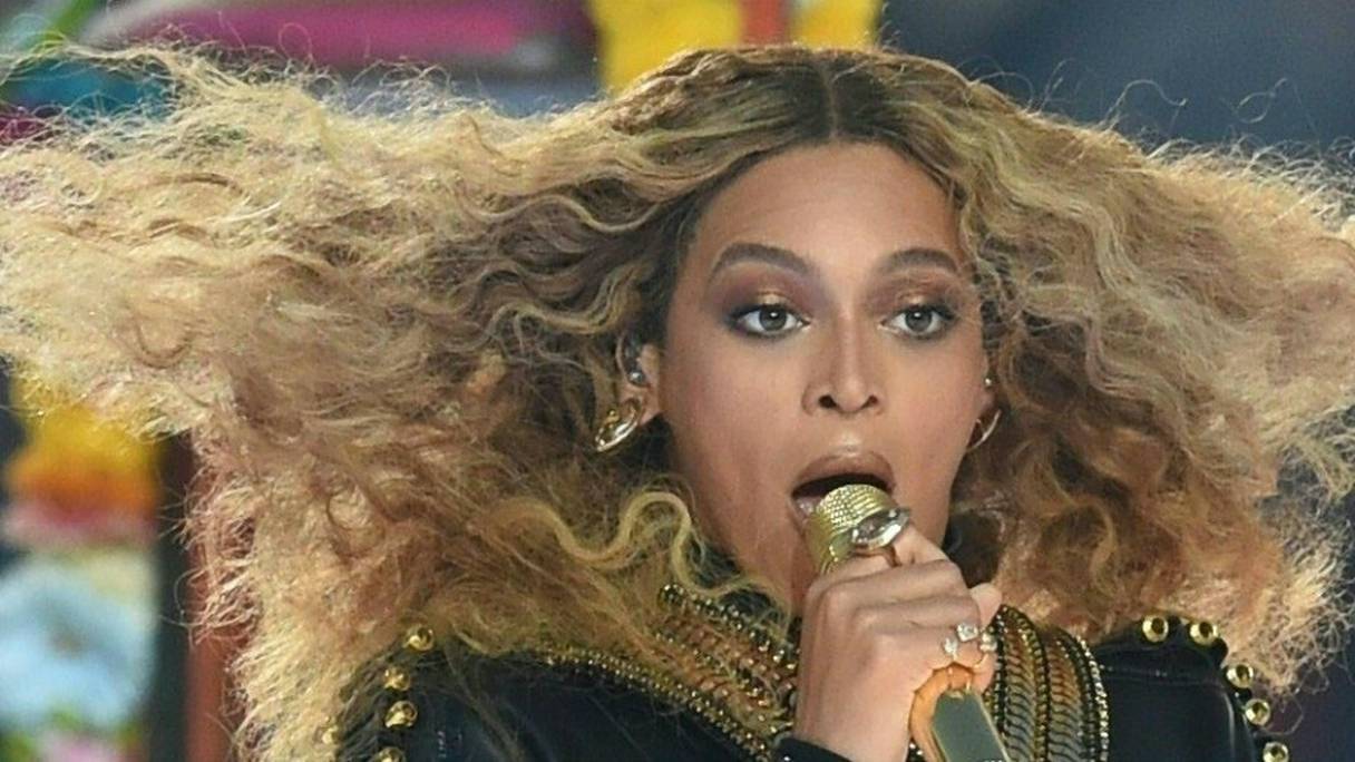 Beyoncé lors du Super Bowl 50, au Levi's Stadium, à Santa Clara, en Californie, le 7 février 2016.
