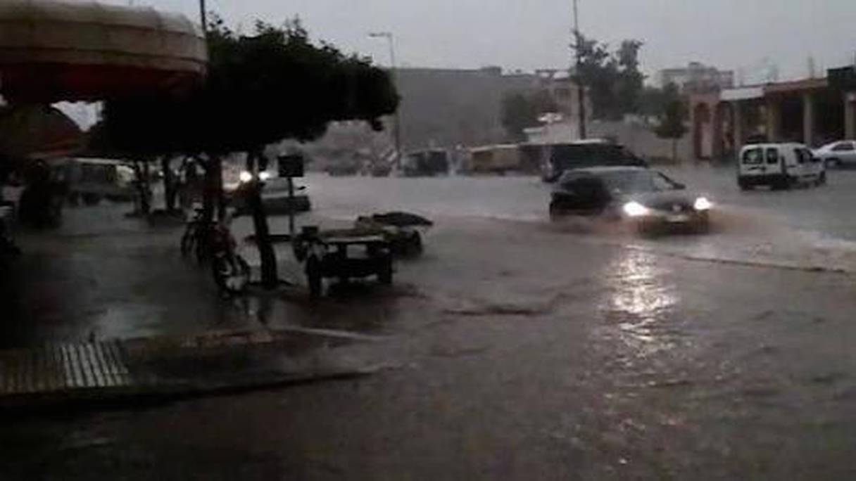 La ville de Beni Mellal a été frappée par de fortes inondations. 
