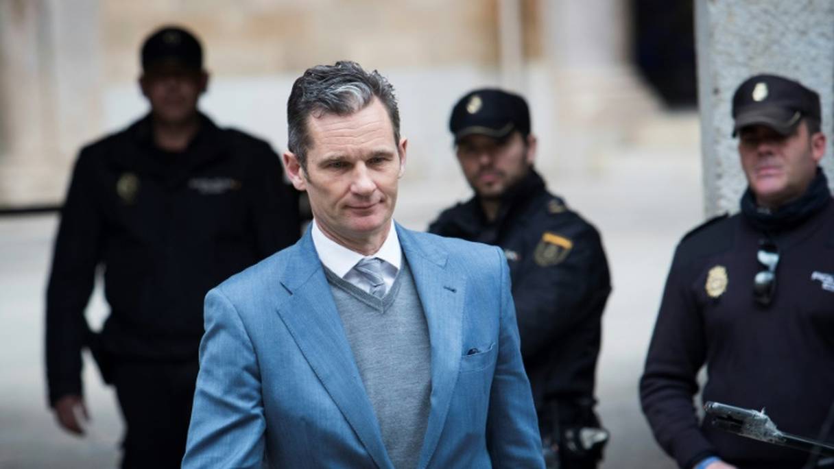 Iñaki Urdangarin, le beau-frère du roi d'Espagne Felipe VI quitte le tribunal de Palma de Majorque le 23 février 2017.
