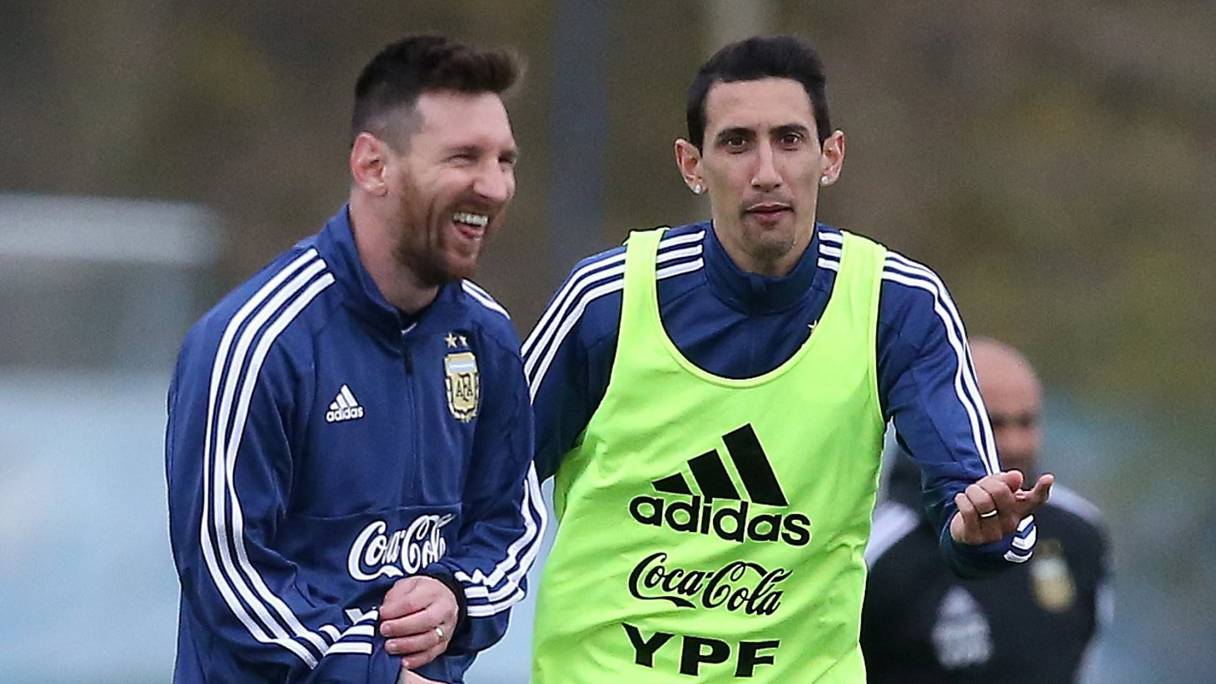 Lionel Messi avec Di Maria sous le maillot argentin.
