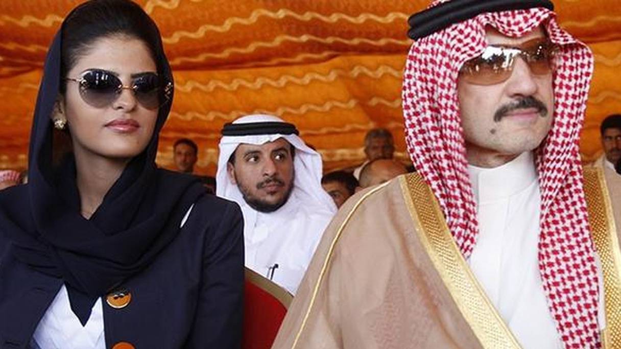 Le prince et milliardaire saoudien Al-Walid ben Talal et l'une de ses épouses.
