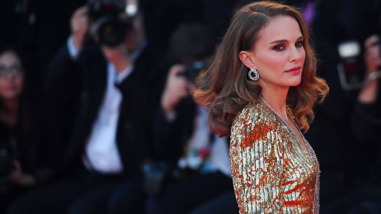 Natalie Portman illuminant le tapis rouge de la Mostra de Venise 2019.
