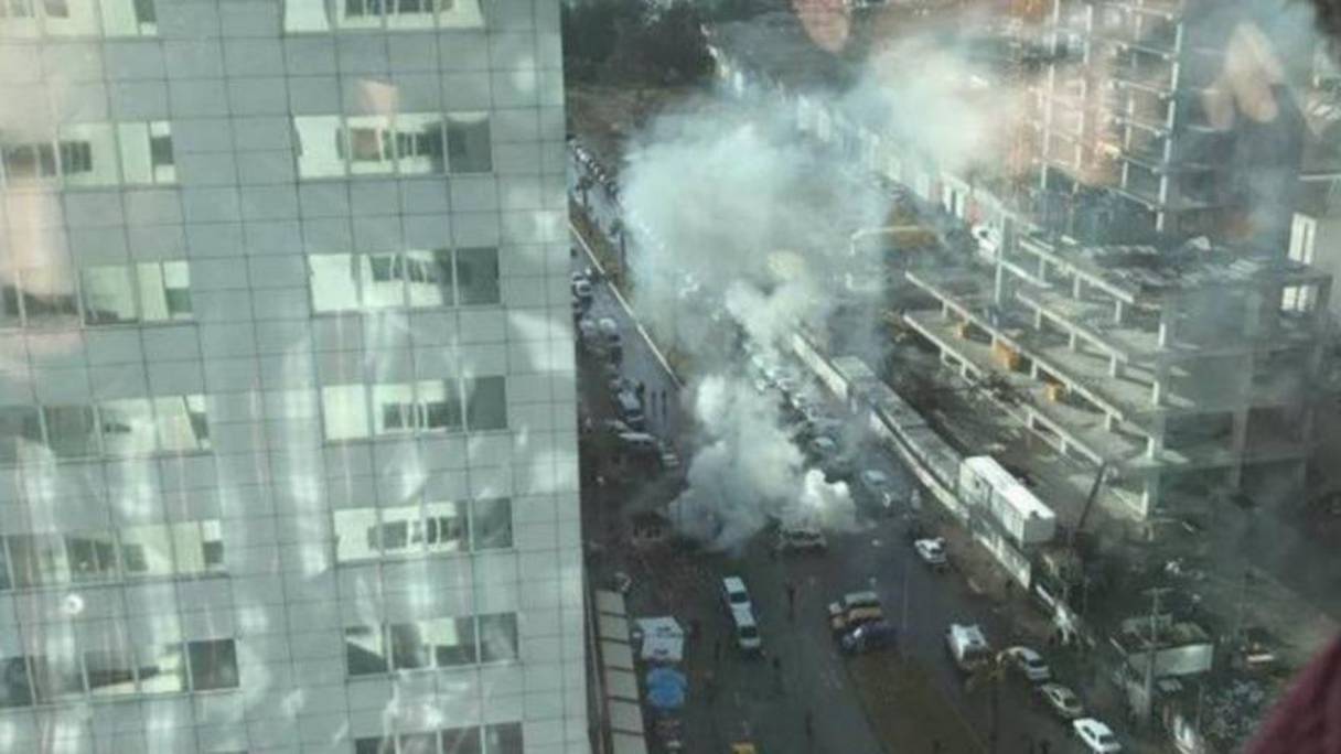 L'explosion près d'un tribunal dans la ville d'Izmir. 
