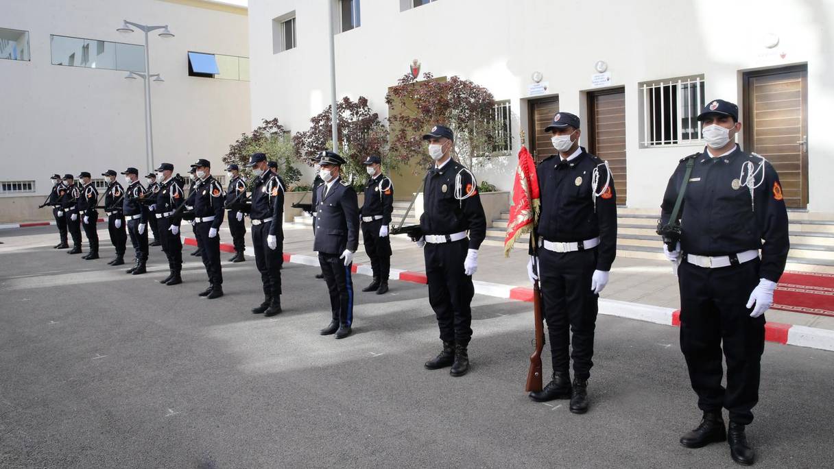 La Direction générale de la sûreté nationale (DGSN) a ouvert une école de police, dans le cadre d'un processus visant à créer des pôles régionaux de formation policière et à promouvoir la qualité et l'efficacité de cette formation au Maroc.
