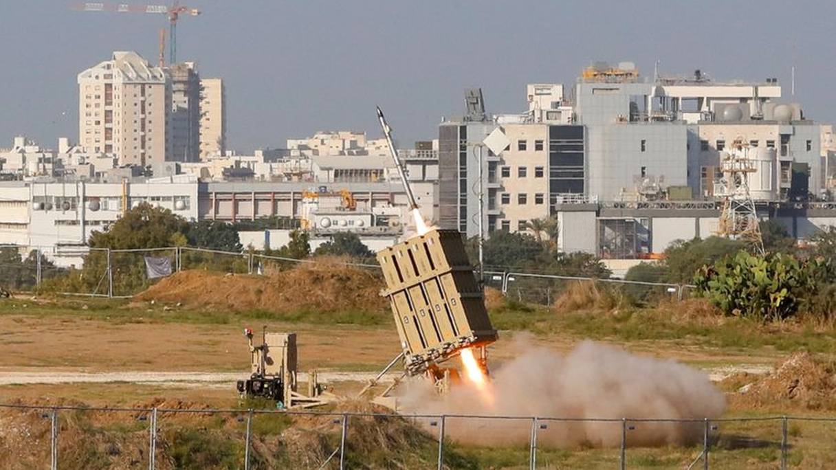 Un missile israélien, conçu pour intercepter et détruire les roquettes et obus d'artillerie à courte portée, lancé depuis la ville d'Ashdod, dans le sud d'Israël, le 12 novembre 2019.
