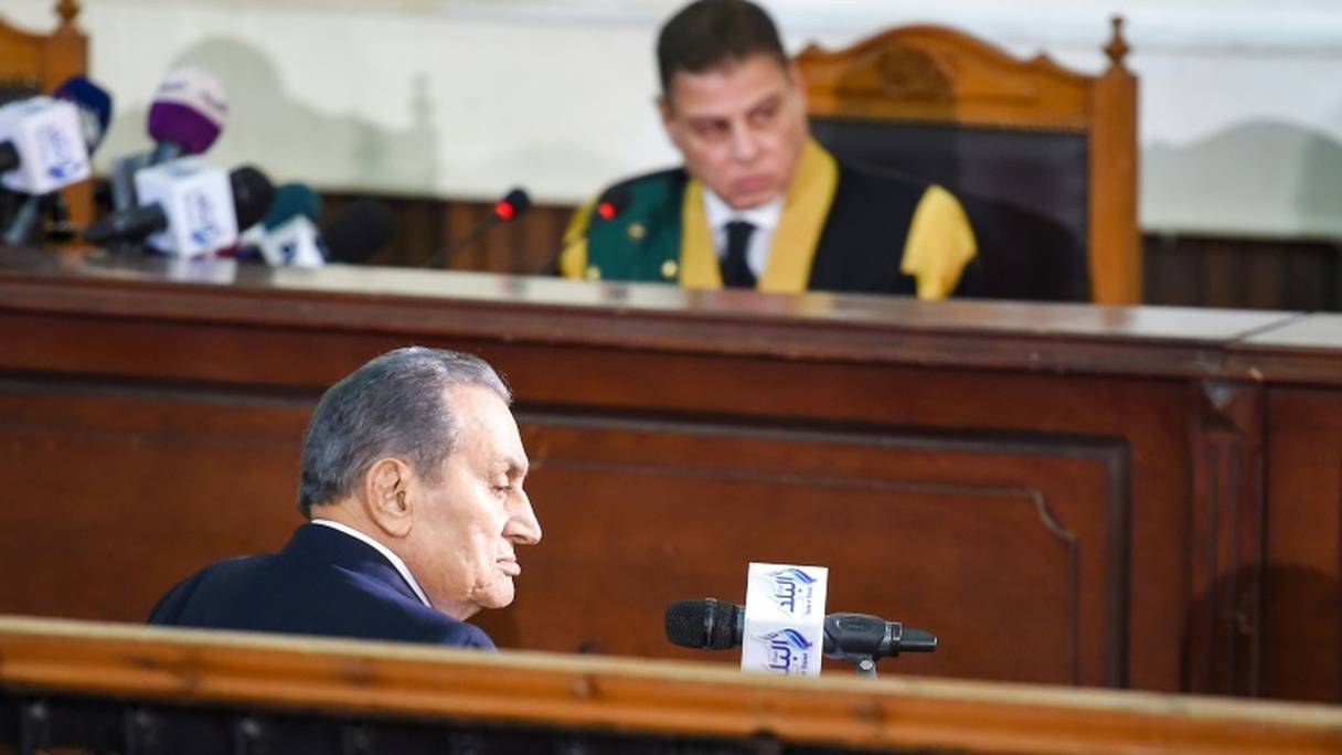 L'ancien président égyptien Hosni Moubarak, entendu comme témoin par un tribunal du Caire, le 26 décembre 2018.
