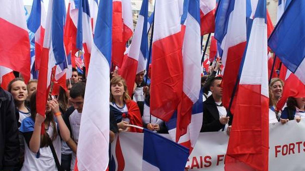 Le populisme progresse en France et s'installe en Europe. 
