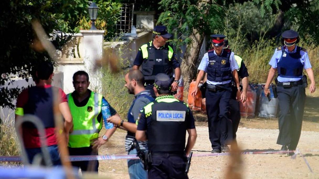 La police a retrouvé plus de 100 bonbonnes de gaz dans une maison à Alcanar, à 200 kilomètres de Barcelone, le 18 août.
