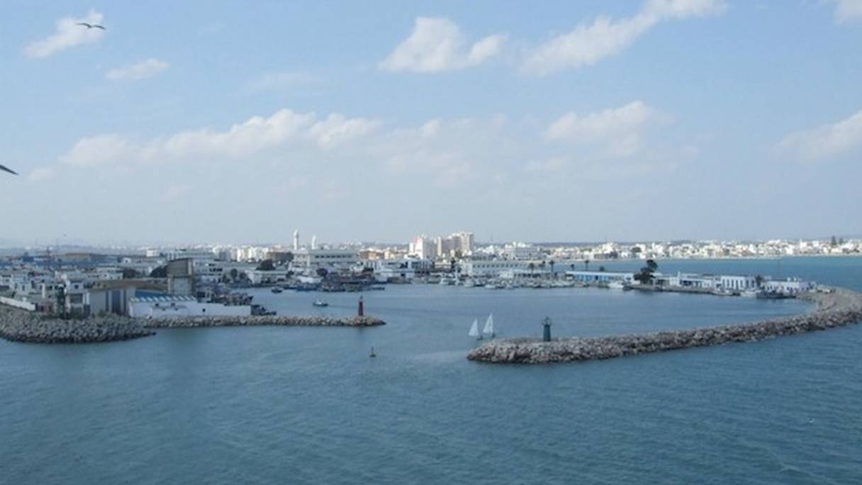 Le port de Tunis accueille son premier bateau de croisières depuis l'attentat du Bardo.
