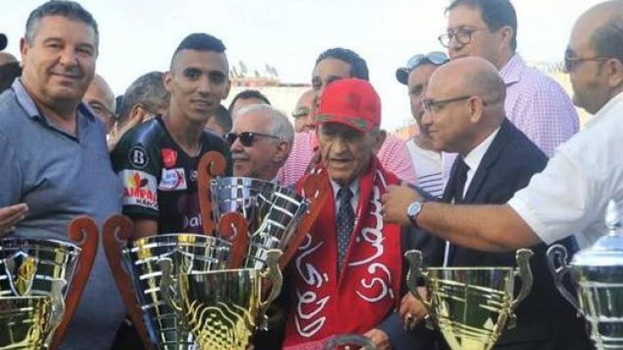 Abderrahamn Youssoufi fut un grand supporter du Tihad sportif de Casablanca (TAS).
