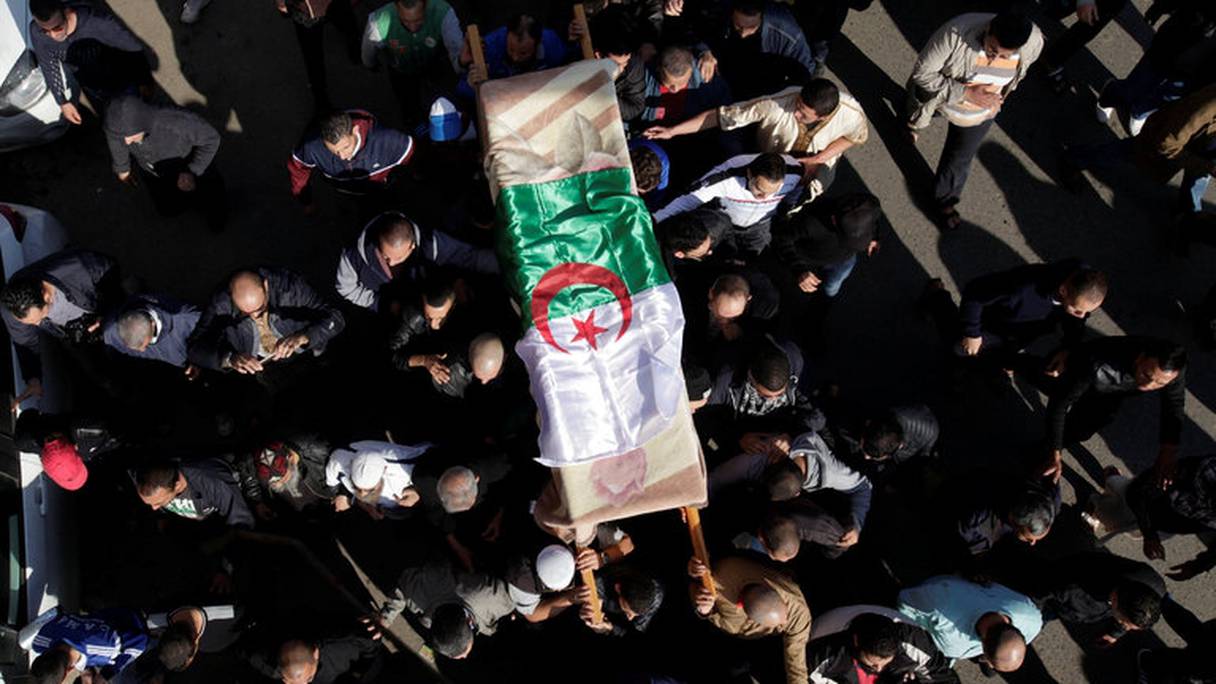 Répression féroce de toute velléité d'expression en Algérie.
