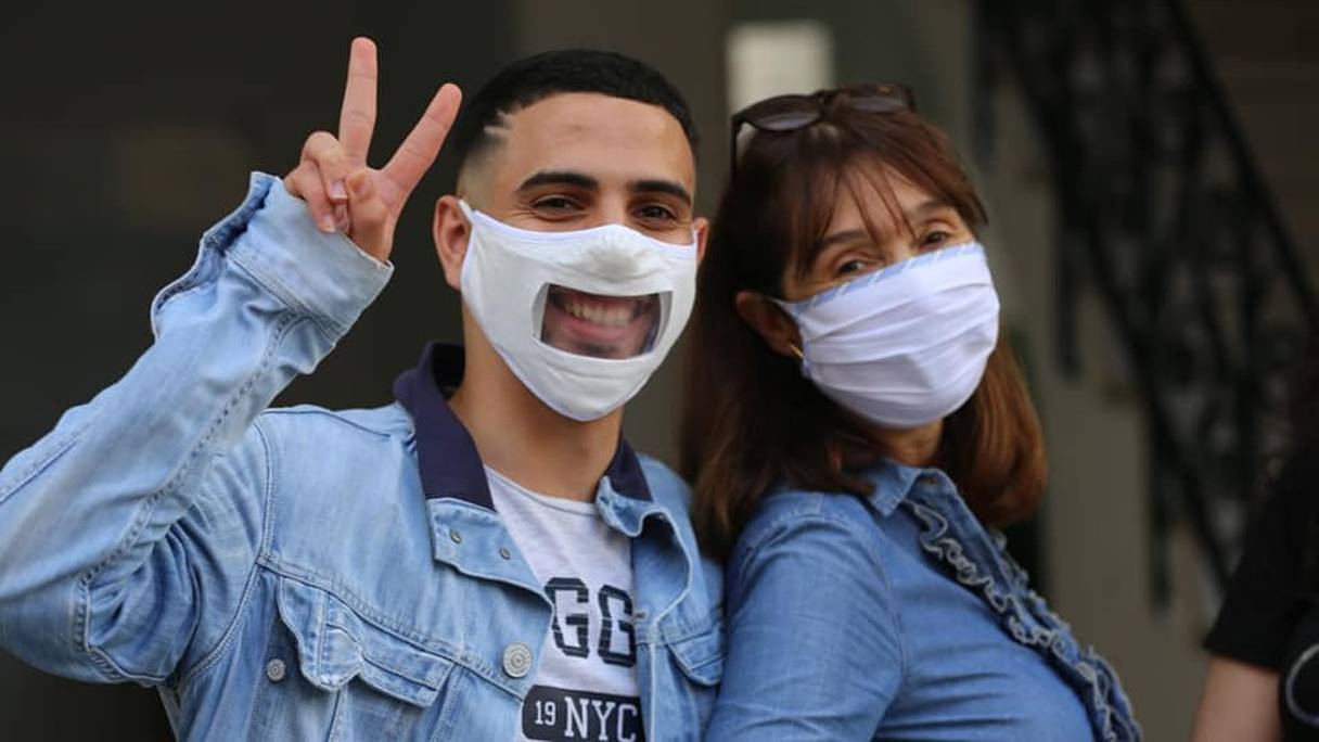 Le "Maski'ri", le masque marocain pour personnes sourdes et malentendantes.
