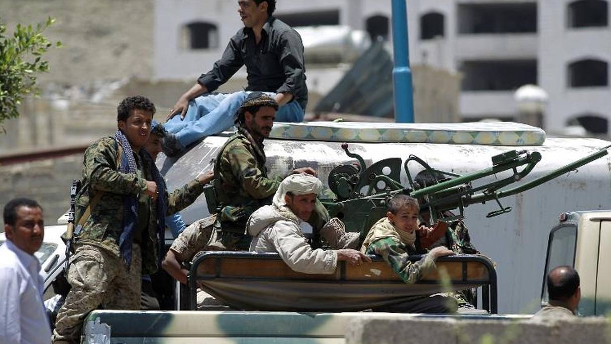 Des combattants chiites houthis à Sana'a.
