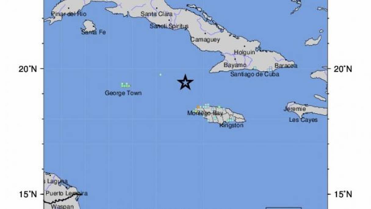 Une alerte au tsunami a été lancée pour Cuba, la Jamaïque et les îles Caïman.
