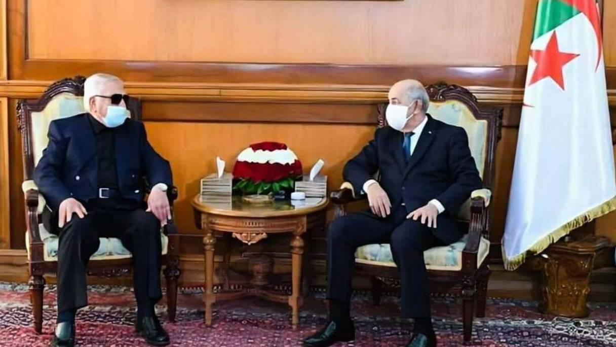 L'ancien président algérien Liamine Zéroual rencontre le nouveau président algérien Abdelmadjid Tebboune.
