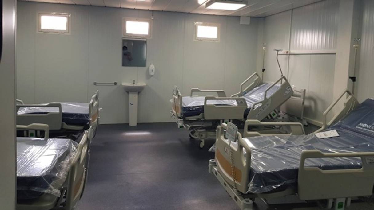 Une chambre de confinement à l'hôpital de campagne de l'OFEC, à Casablanca.
