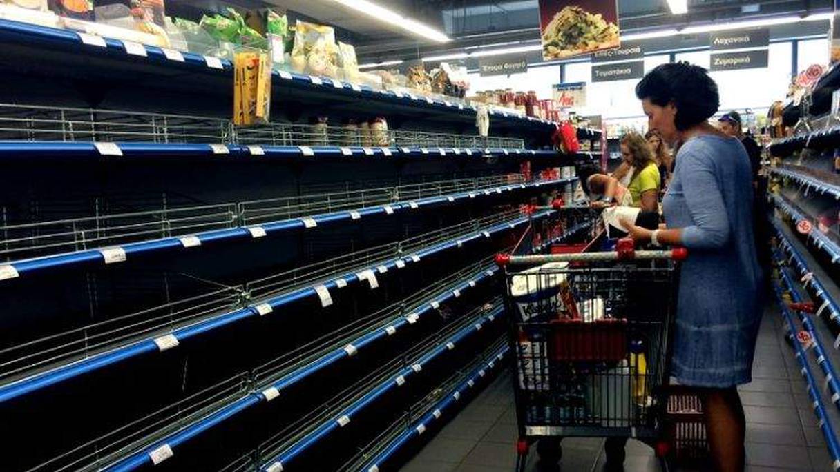 Dans un supermarché d'Athènes, les rayons ont été dévalisés ce 4 juillet 2015.
