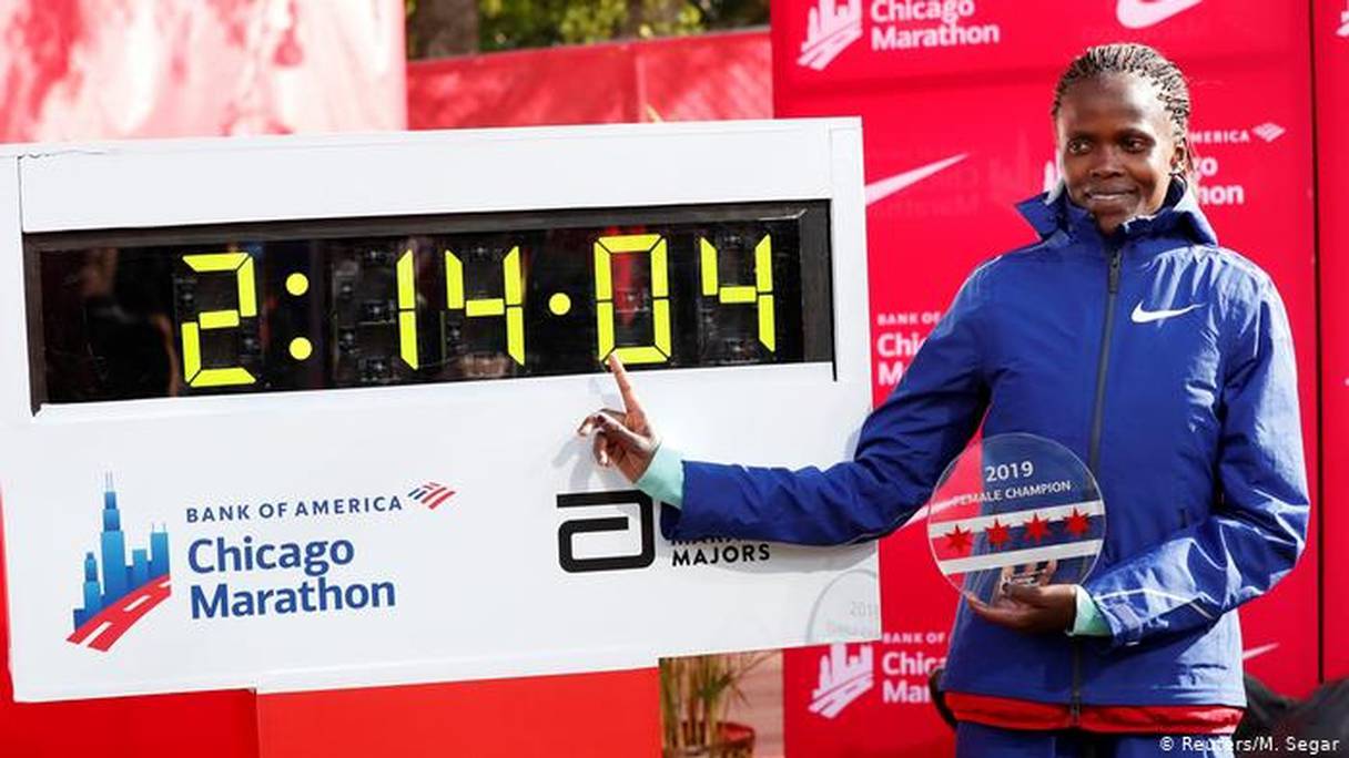 Brigid Kosgei détient le nouveau record du monde féminin du marathon.
