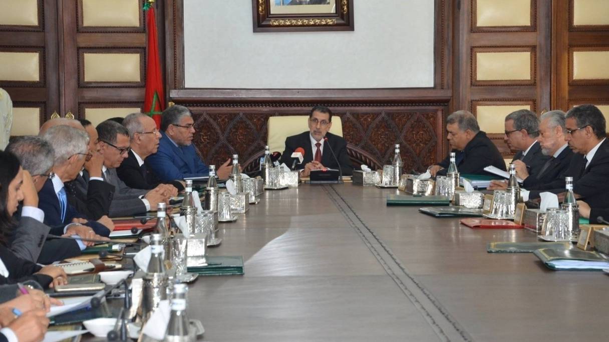 Une réunion du Conseil de gouvernement, sous la présidence de Saâd-Eddine El Othmani. 
