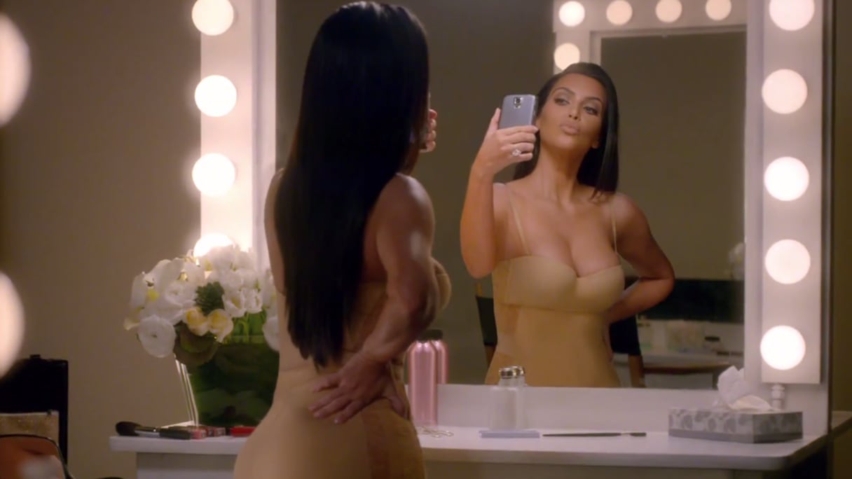 Kim Kardashian dans une publicité pour T-Mobile.
