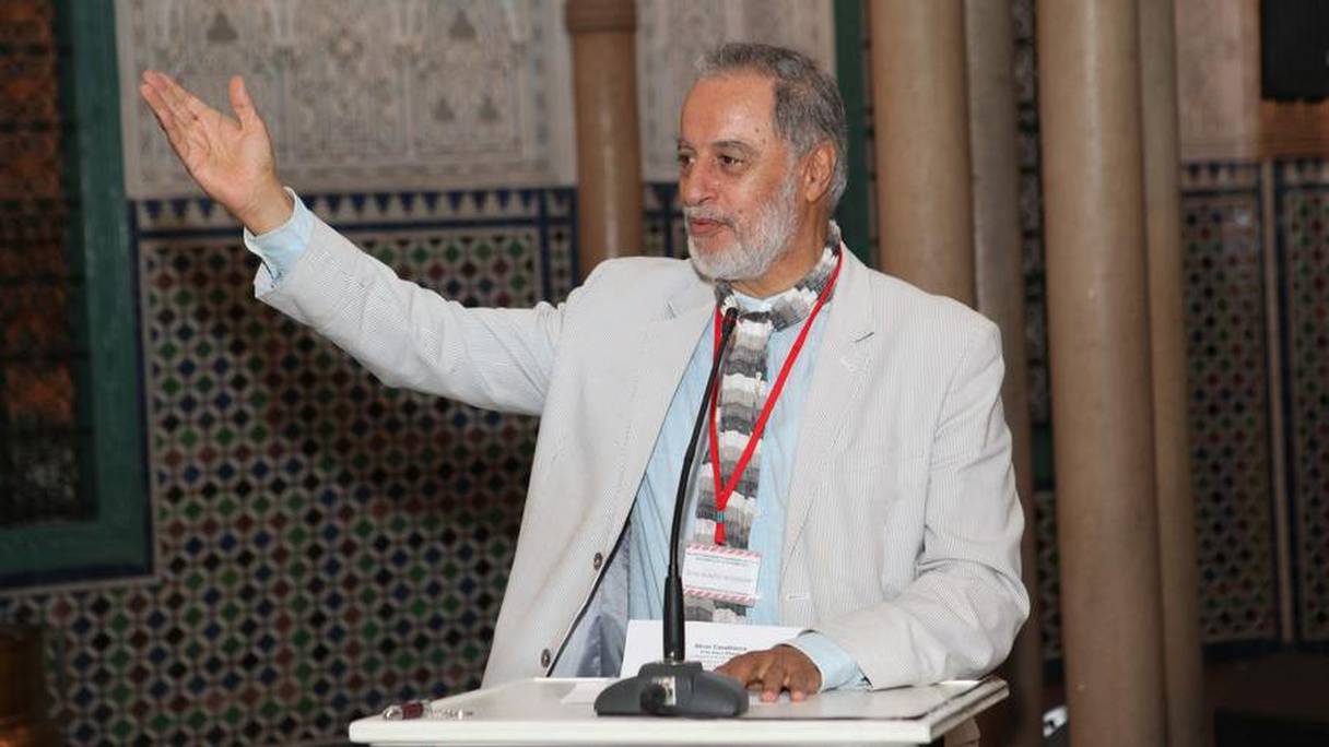 Le colloque a été lancé par le discours de Driss Alaoui M'Daghri, ancien ministre, directeur de l'ISCAE, et président de la Fondation des cultures du monde, qui est intervenu sur le thème "Rêver la ville".
