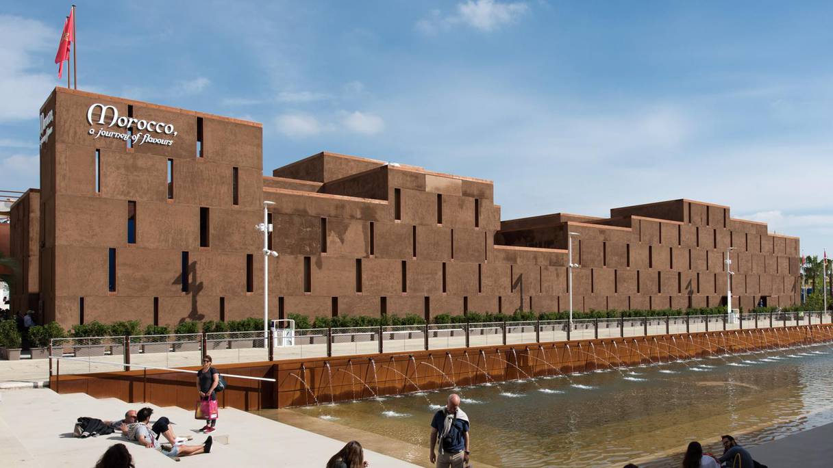 Le pavillon du Maroc a été édifié sur une superficie de 2900 m2.
