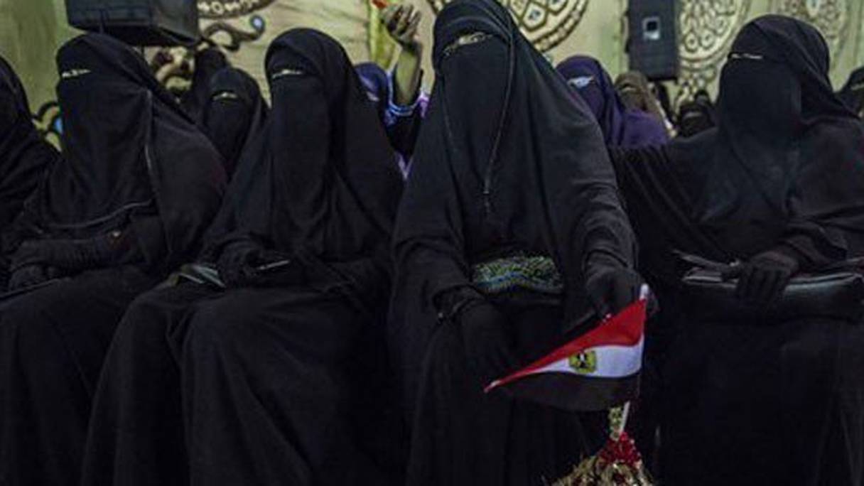 Meeting réservé aux femmes voilées du parti salafiste égyptien Noor.
