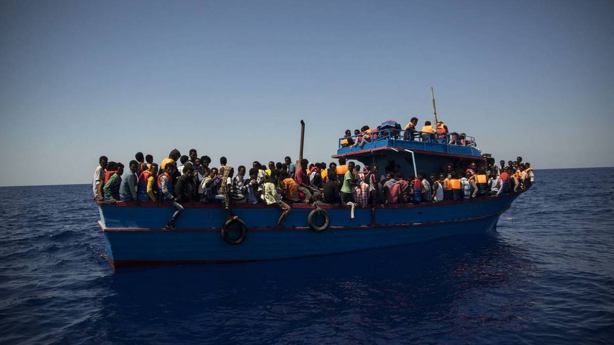Un bateau de migrants en mer Egée. 
