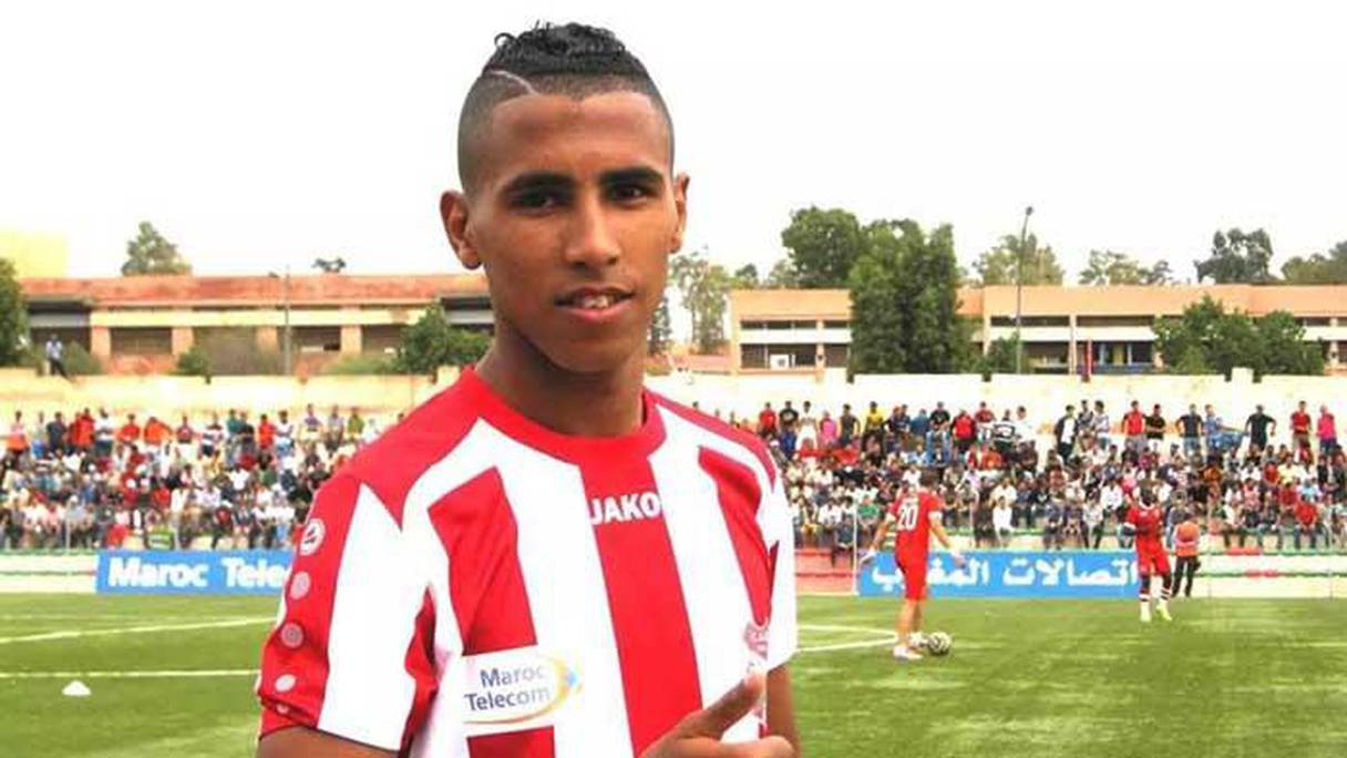 Mohamed Ounajm, l’attaquant du CAK portera désormais les couleurs du WAC.

