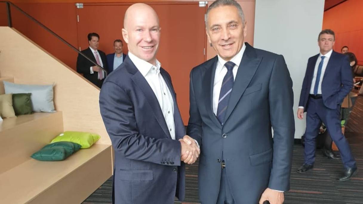 Le ministre de l’Industrie, MHE, en compganie du PDG de Bombardier Monde, Alain Bellemarre, le 16 avril dernier à Montréal.
