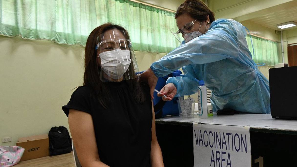 Vaccination à Manille, aux Philippines, le 19 janvier 2021.
