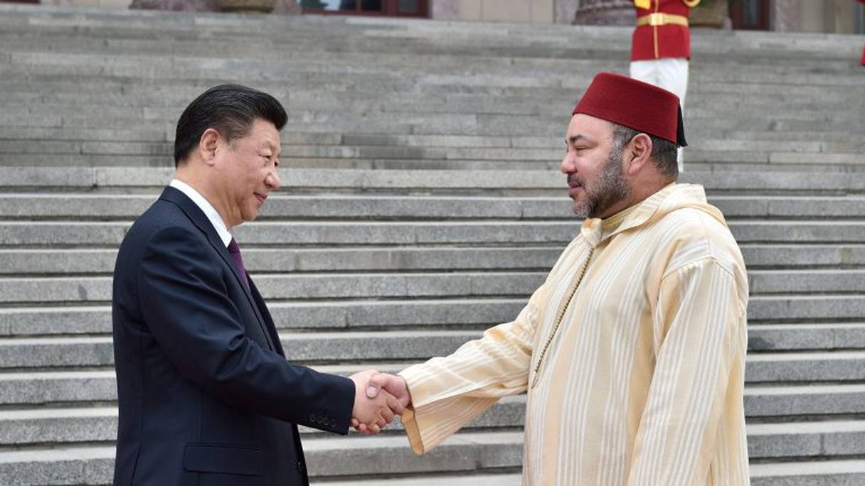 Rencontre entre le roi Mohammed VI et le président Xi Jinping, au Palais du Peuple, à Pékin, le 11 mai 2016. 
