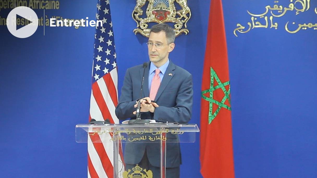Joey Hood, secrétaire d'Etat adjoint des Etats-Unis par intérim pour le Proche-Orient, lors d’un point de presse, mercredi 28 juillet 2021, à Rabat.

