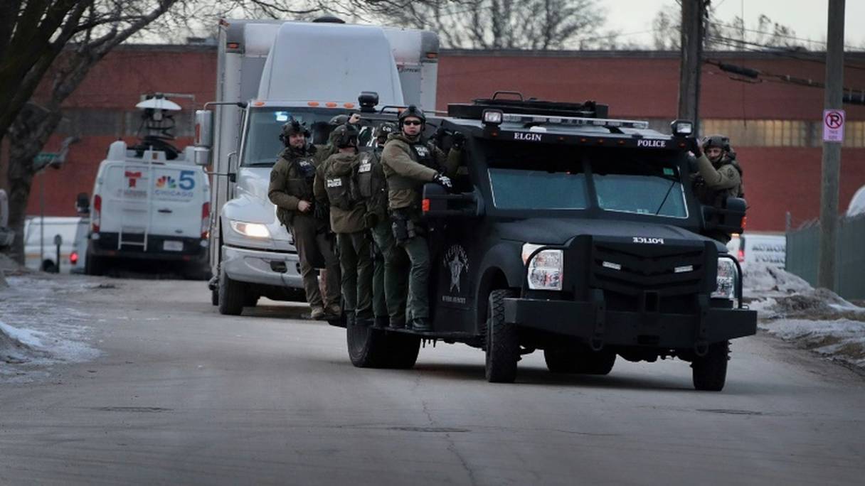 La police américaine sur les lieux de la fusillade à Aurora, Illinois, le 15 février 2019.
