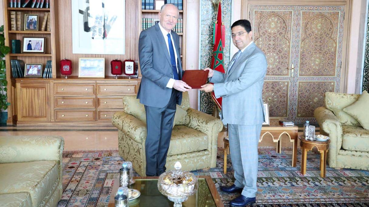 Nasser Bourita recevant le nouvel ambassadeur russe, Vladimir Baybakov, le 22 août 2022 à Rabat.
