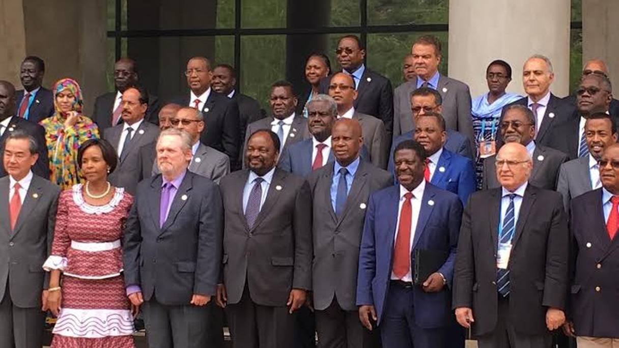 Photo de groupe des ministres des AE avant le Sommet Chine-Afrique.
