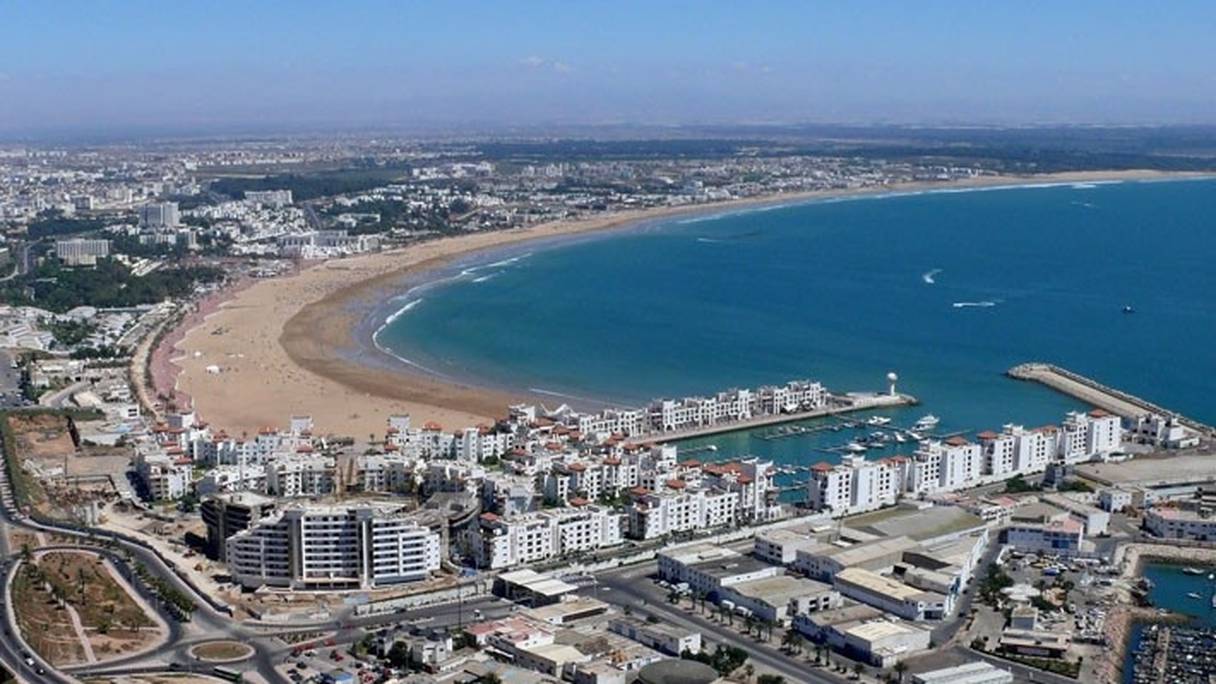 La ville d'Agadir.
