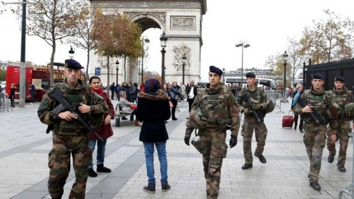 L'état d'urgence est maintenu et l'inquiétude reste vive en France, en cette fin d'année. 
