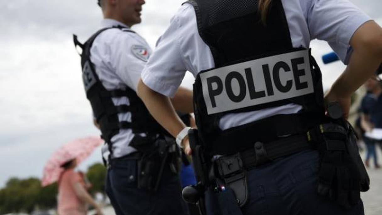 Agents de la police nationale française, en patrouille en ville (photo d'illustration). 
