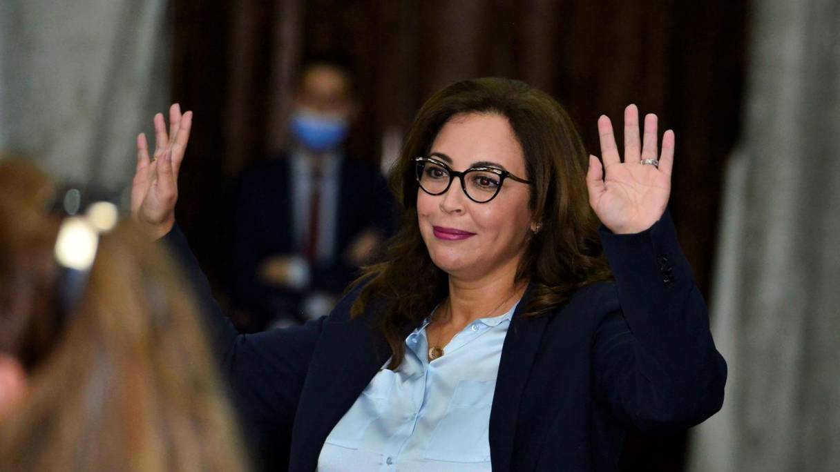 Asmaa Rhlalou, du RNI, lors de son élection à la présidence du Conseil de la ville de Rabat, le 24 septembre 2021.
